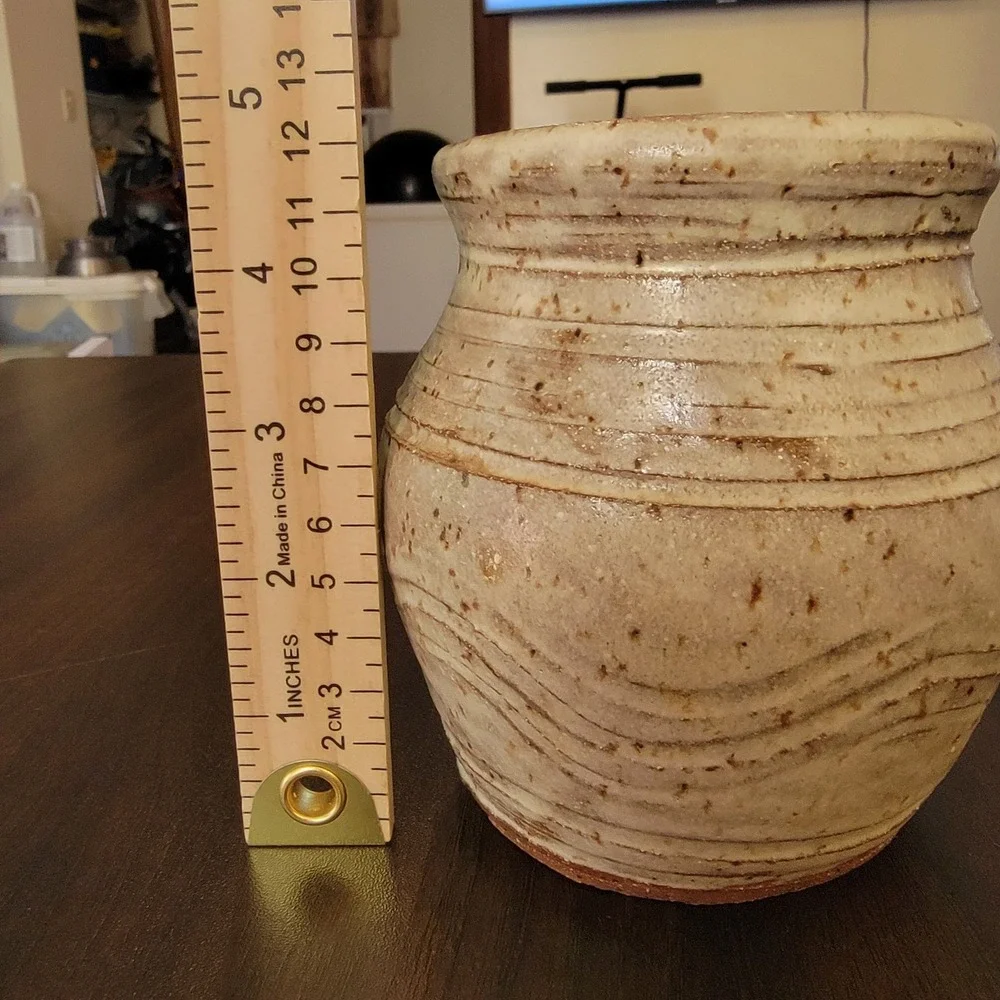 Pottery Signed EMN